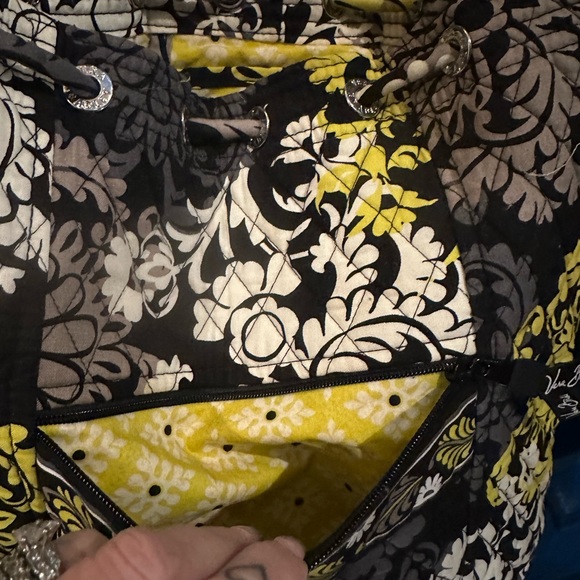 VERA BRADLEY Backback in Baroque Pattern , QUILTED, Thin Straps.. - Picture 5 of 5